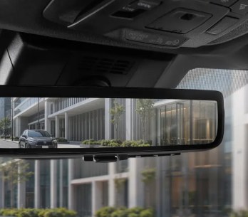 Toyota bZ4X: espejo retrovisor digital